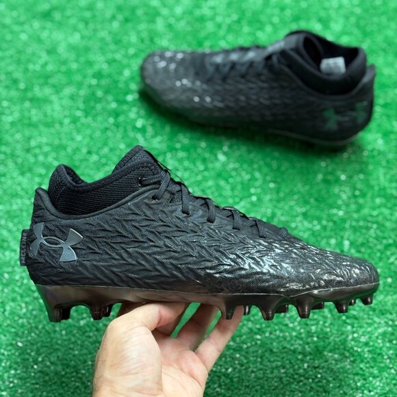 Under Armour Spotlight 4 MC Mens 3027977-001 NEW Sz 11.5 - Picture 1 of 4